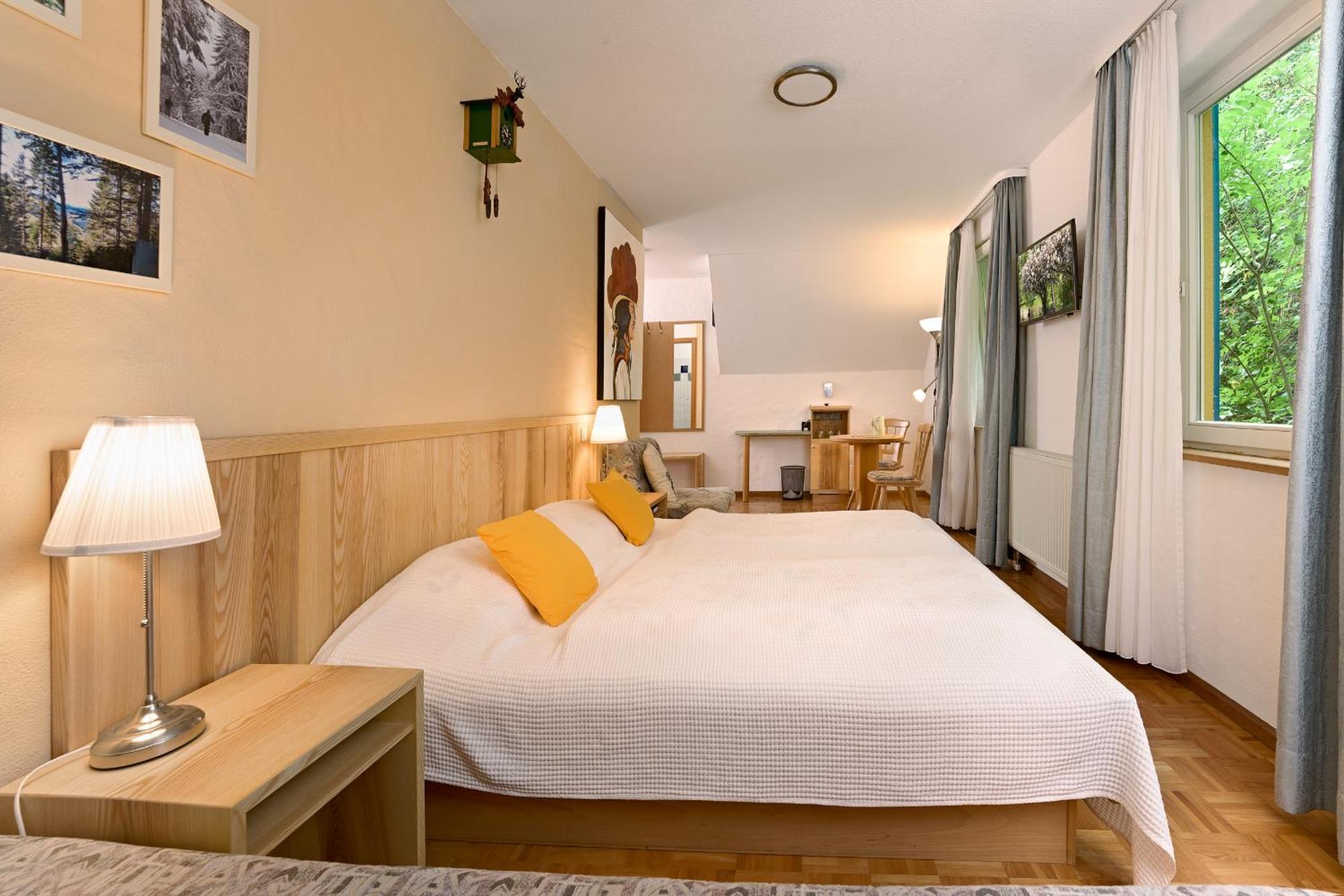 Hotel-Bio Gasthaus Am Felsenkeller ชเตาเฟิน เอม บรายสเกา ภายนอก รูปภาพ